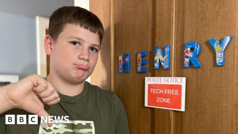 What happened when teens tried out tech-free bedrooms?